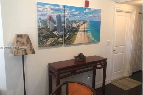 Снять в аренду кондоминиум в Майами-Бич, Флорида 2 спальни, 72.46м2, № 2032933 - фото 10