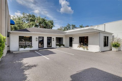 Propiedad comercial en alquiler en Tampa, Florida № 1856108 - foto 1