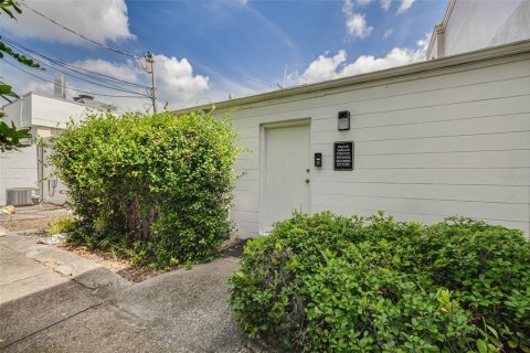 Propiedad comercial en alquiler en Tampa, Florida № 1856108 - foto 15