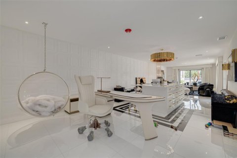 Propiedad comercial en alquiler en Tampa, Florida № 1856108 - foto 6