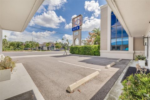 Propiedad comercial en alquiler en Tampa, Florida № 1856108 - foto 13