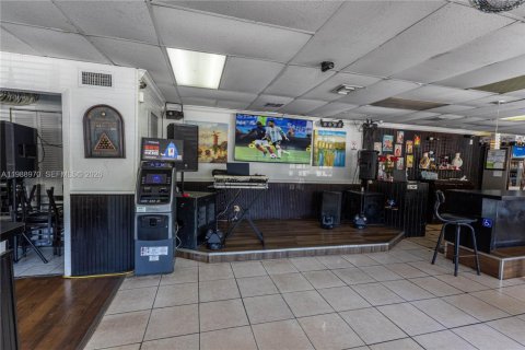 Купить коммерческую недвижимость в Хайалиа, Флорида № 2051129 - фото 7