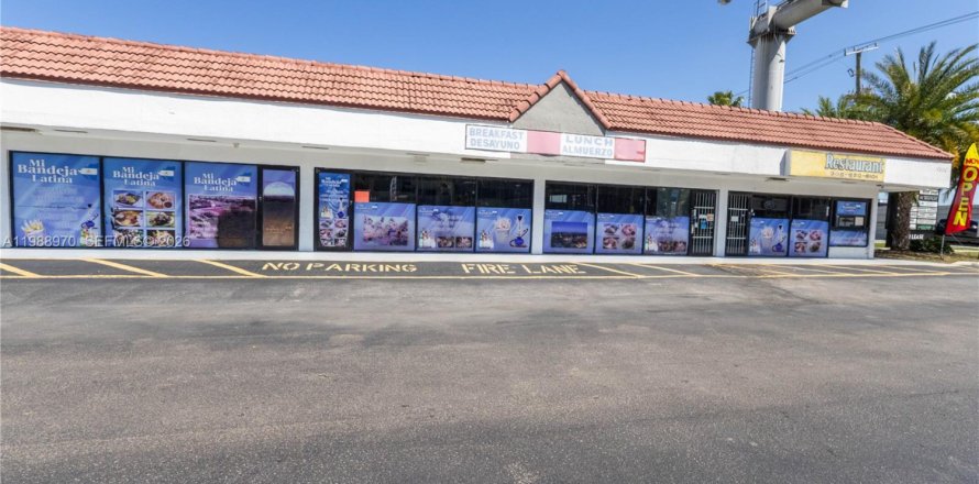 Коммерческая недвижимость в Хайалиа, Флорида № 2051129