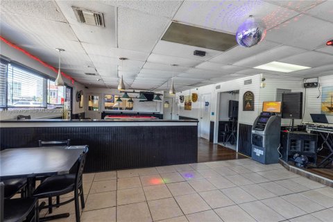 Купить коммерческую недвижимость в Хайалиа, Флорида № 2051129 - фото 5