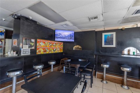 Купить коммерческую недвижимость в Хайалиа, Флорида № 2051129 - фото 9