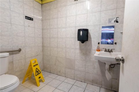 Купить коммерческую недвижимость в Хайалиа, Флорида № 2051129 - фото 25