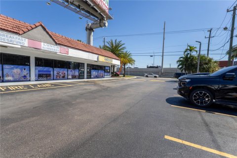 Купить коммерческую недвижимость в Хайалиа, Флорида № 2051129 - фото 3