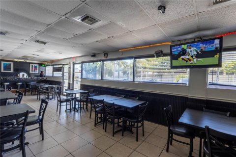 Купить коммерческую недвижимость в Хайалиа, Флорида № 2051129 - фото 8