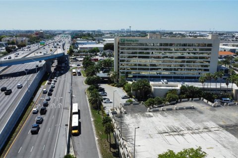 Купить коммерческую недвижимость в Хайалиа, Флорида № 2051129 - фото 30