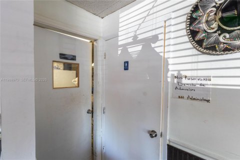 Купить коммерческую недвижимость в Хайалиа, Флорида № 2051129 - фото 22