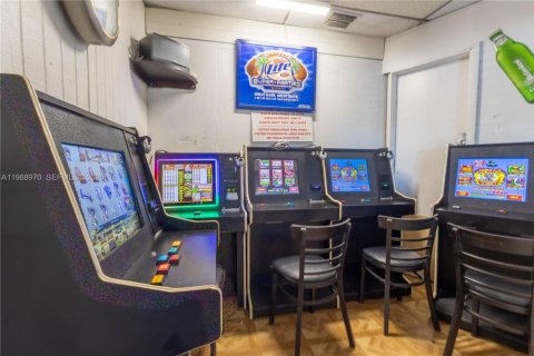 Купить коммерческую недвижимость в Хайалиа, Флорида № 2051129 - фото 21