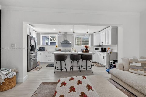 Casa en alquiler en Miami Gardens, Florida, 3 dormitorios, 175.68 m2 № 1976028 - foto 8