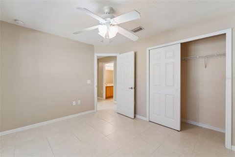 House in Apopka, Florida 3 bedrooms, 263.1 sq.m. № 2420500 - photo 26