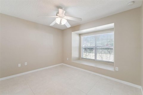 House in Apopka, Florida 3 bedrooms, 263.1 sq.m. № 2420500 - photo 27