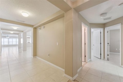 Villa ou maison à vendre à Apopka, Floride: 3 chambres, 263.1 m2 № 2420500 - photo 8