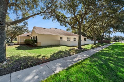 Villa ou maison à vendre à Apopka, Floride: 3 chambres, 263.1 m2 № 2420500 - photo 6