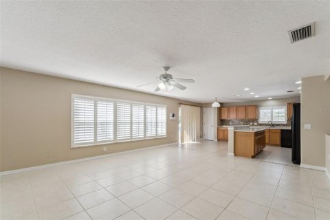 Villa ou maison à vendre à Apopka, Floride: 3 chambres, 263.1 m2 № 2420500 - photo 16