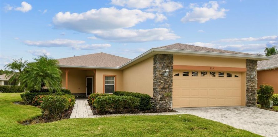 Villa ou maison à Kissimmee, Floride 2 chambres, 136.29 m2 № 1899315