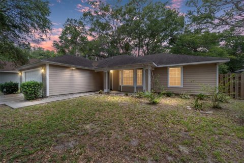 Villa ou maison à vendre à Gainesville, Floride: 3 chambres, 132.85 m2 № 1907672 - photo 1