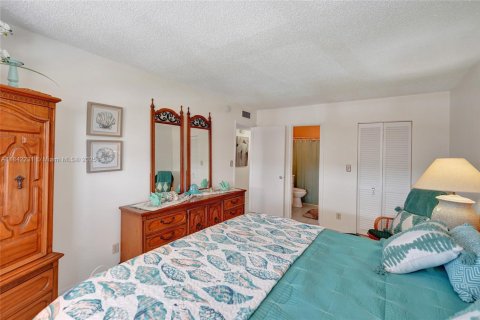 Copropriété à louer à Hollywood, Floride: 2 chambres, 100.15 m2 № 1939765 - photo 27