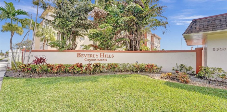 Condo à Hollywood, Floride, 2 chambres № 1939765