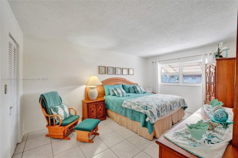 Copropriété à louer à Hollywood, Floride: 2 chambres, 100.15 m2 № 1939765 - photo 23