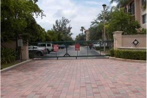 Condo in Fort Lauderdale, Florida, 2 bedrooms № 2083229 - photo 17