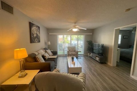 Condo in Fort Lauderdale, Florida, 2 bedrooms  № 2083229