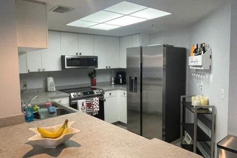 Condo in Fort Lauderdale, Florida, 2 bedrooms № 2083229 - photo 3