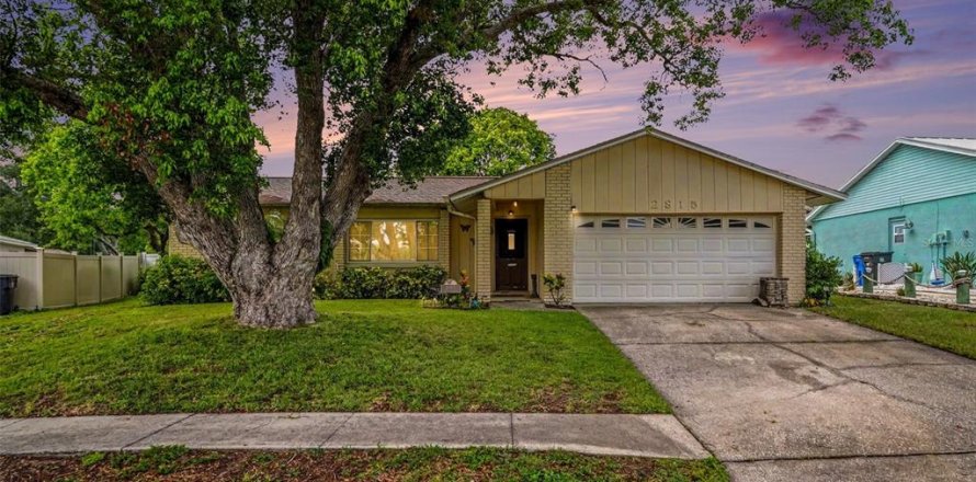 Villa ou maison à Seffner, Floride 4 chambres, 123.19 m2 № 2226449