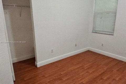 House in Homestead, Florida 5 bedrooms, 188.03 sq.m. № 1735811 - photo 13