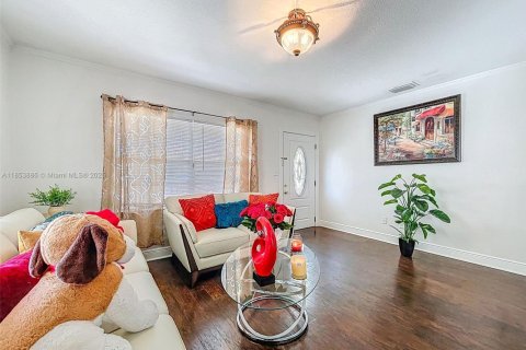 Villa ou maison à vendre à Tampa, Floride: 3 chambres, 146.04 m2 № 1958010 - photo 30