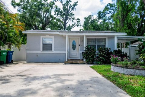 Villa ou maison à vendre à Tampa, Floride: 3 chambres, 146.04 m2 № 1958010 - photo 5