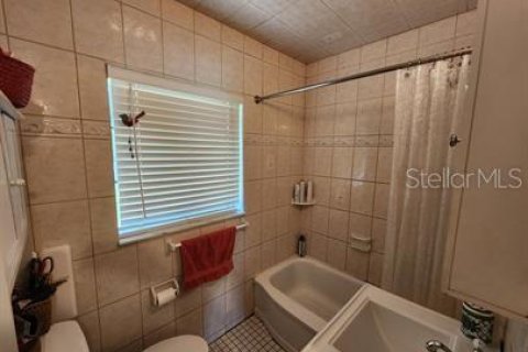 House in Orlando, Florida 2 bedrooms, 91.97 sq.m. № 1913639 - photo 13