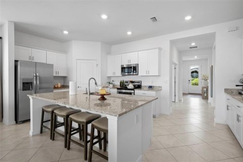House in Port Charlotte, Florida 4 bedrooms, 202.99 sq.m. № 1883893 - photo 4