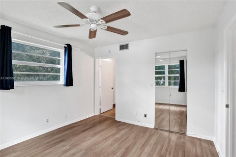 Copropriété à vendre à Pompano Beach, Floride: 2 chambres, 76.64 m2 № 1965102 - photo 26