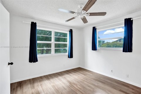 Copropriété à vendre à Pompano Beach, Floride: 2 chambres, 76.64 m2 № 1965102 - photo 22