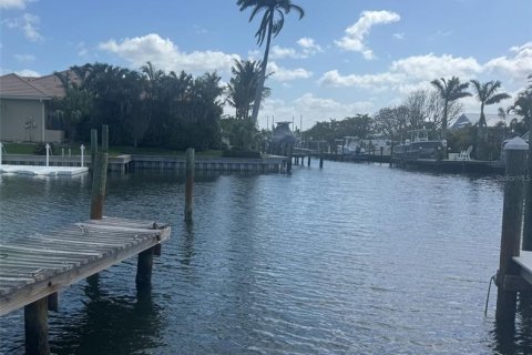 Villa ou maison à vendre à Holmes Beach, Floride: 2 chambres, 128.21 m2 № 1614252 - photo 2