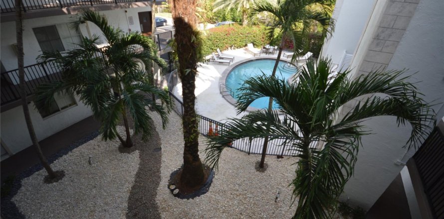Condo in Fort Lauderdale, Florida, 1 bedroom № 815803