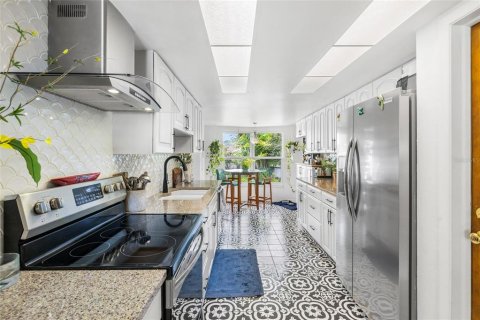 Villa ou maison à vendre à Seminole, Floride: 3 chambres, 174.28 m2 № 2221718 - photo 15