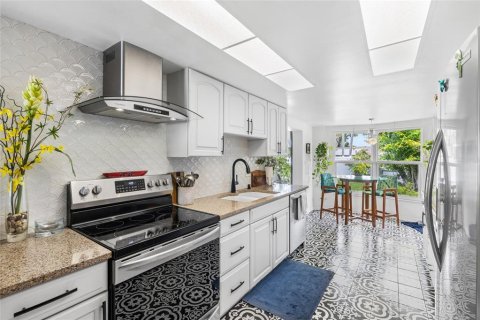Villa ou maison à vendre à Seminole, Floride: 3 chambres, 174.28 m2 № 2221718 - photo 16
