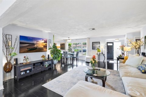 Villa ou maison à vendre à Seminole, Floride: 3 chambres, 174.28 m2 № 2221718 - photo 10