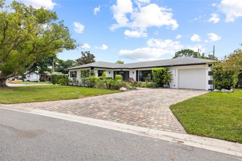 Villa ou maison à Seminole, Floride 3 chambres, 174.28 m2 № 2221718