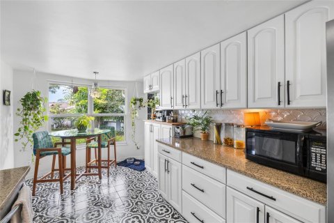 Villa ou maison à vendre à Seminole, Floride: 3 chambres, 174.28 m2 № 2221718 - photo 17