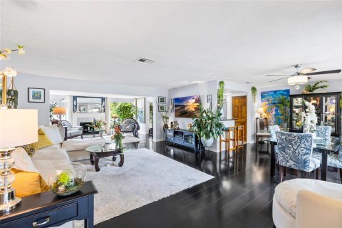 Villa ou maison à vendre à Seminole, Floride: 3 chambres, 174.28 m2 № 2221718 - photo 6