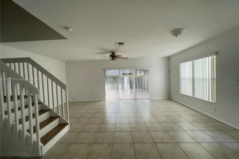 Townhouse in Doral, Florida 3 bedrooms, 158.03 sq.m. № 1809144 - photo 2