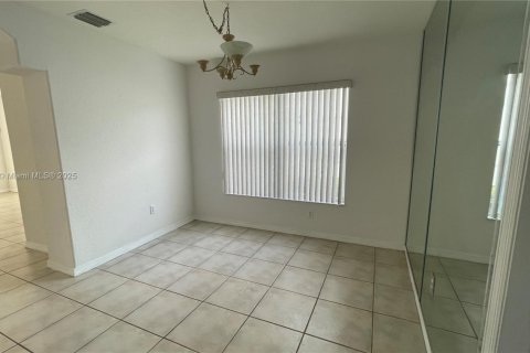 Townhouse in Doral, Florida 3 bedrooms, 158.03 sq.m. № 1809144 - photo 4