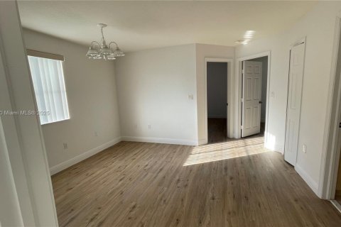 Townhouse in Doral, Florida 3 bedrooms, 158.03 sq.m. № 1809144 - photo 9