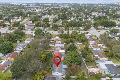 Купить виллу или дом в Норт-Майами, Флорида 4 спальни, 153.57м2, № 1991613 - фото 29