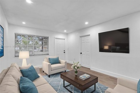 Купить виллу или дом в Норт-Майами, Флорида 4 спальни, 153.57м2, № 1991613 - фото 4